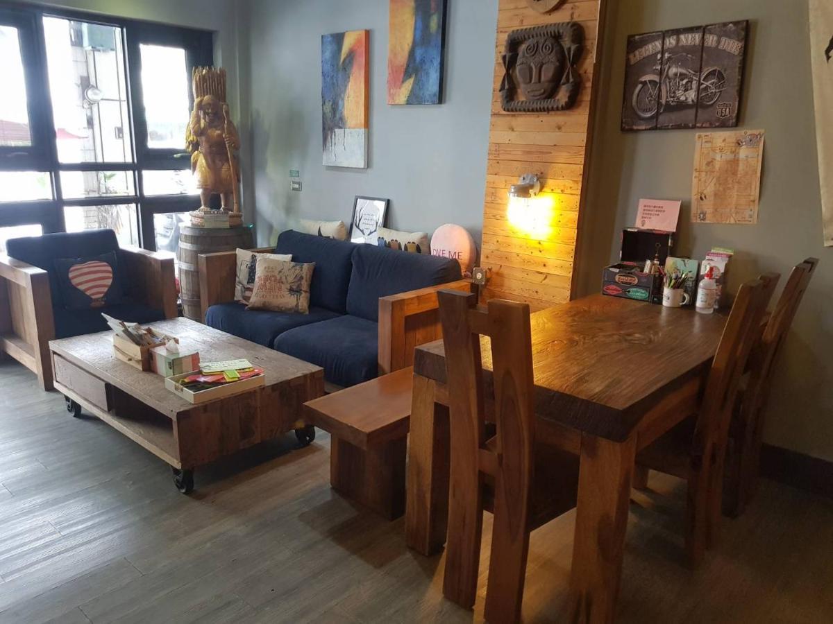 角舍背包客棧 -近火車站 Hostel Hualien City Exterior foto