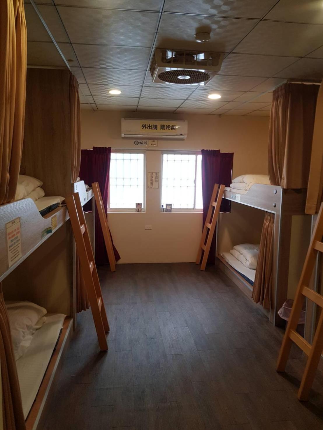 角舍背包客棧 -近火車站 Hostel Hualien City Exterior foto