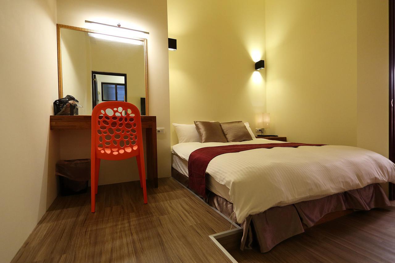 角舍背包客棧 -近火車站 Hostel Hualien City Exterior foto