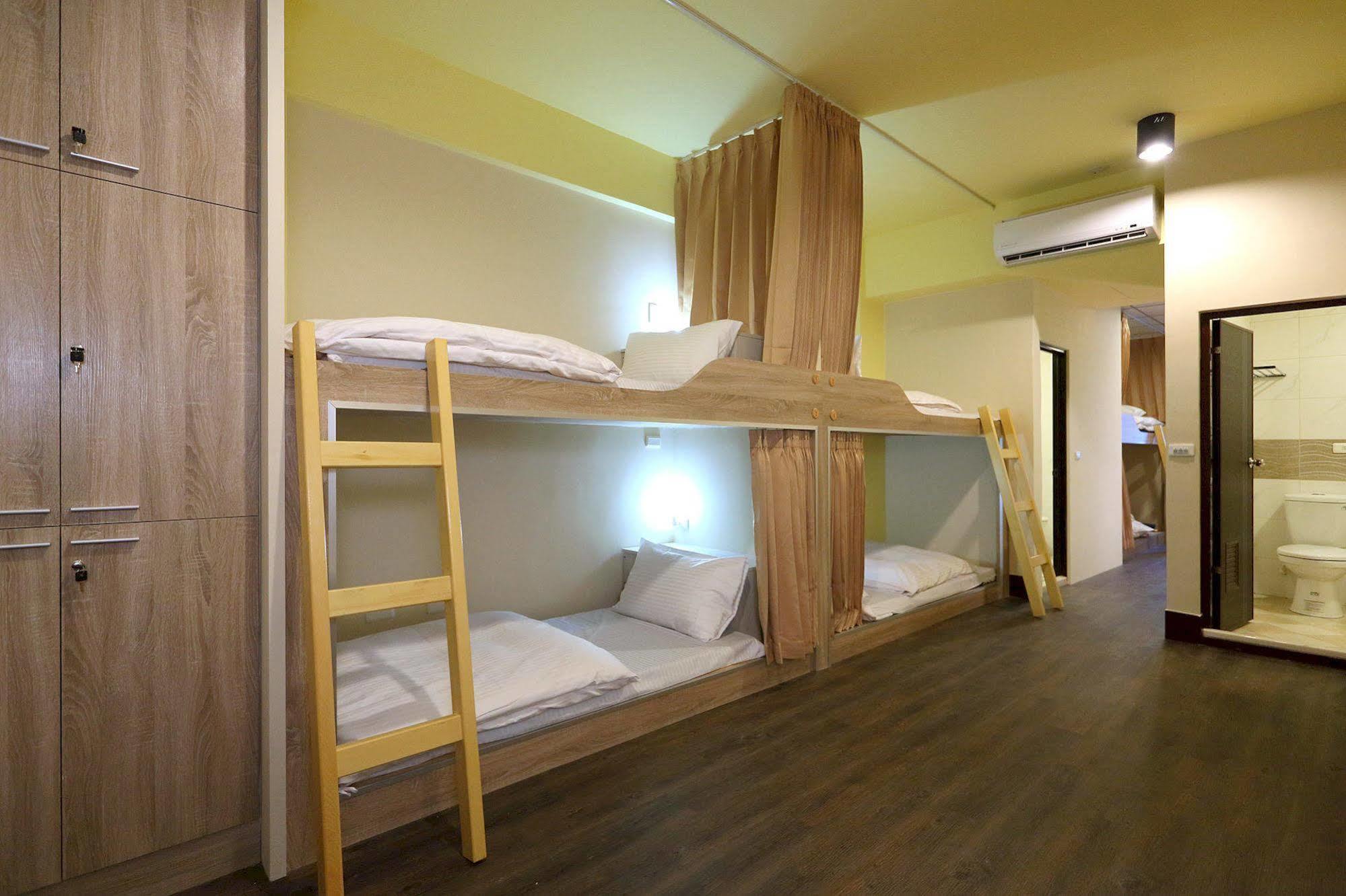 角舍背包客棧 -近火車站 Hostel Hualien City Exterior foto